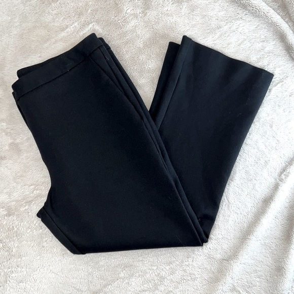 Matty M Black Stretch Cropped Capri Ankle Bootcut Pants - Size Medium - Picture 3 of 6